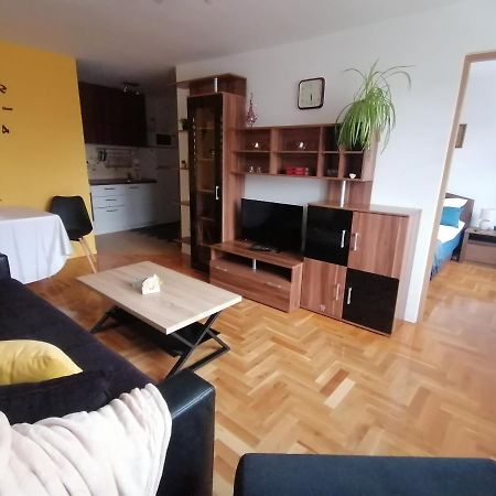 Apartman Relax - Free Public Parking 사라예보 외부 사진