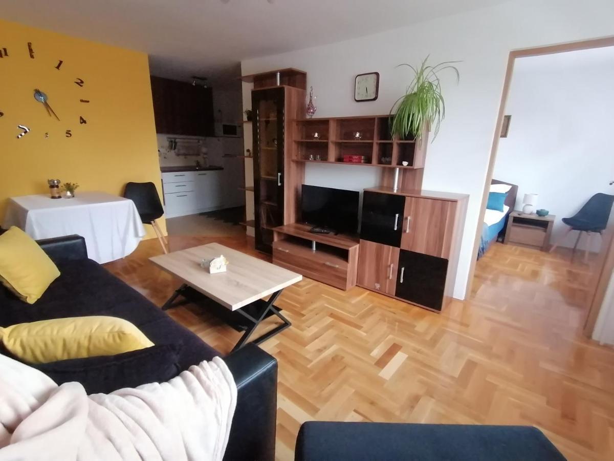 Apartman Relax - Free Public Parking 사라예보 외부 사진